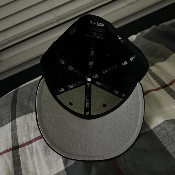 Oakland raiders fitted hat - Picture 2 of 2
